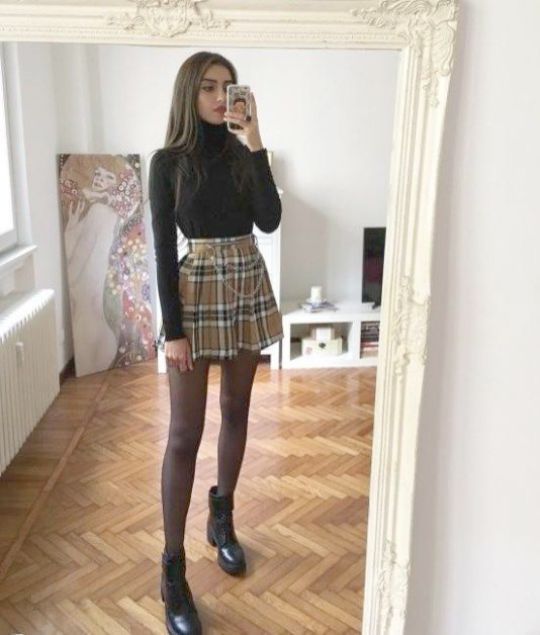 Stílusiskola: így viselj ősszel kockás szoknyákat - DIVAT&STÍLUS - Stílusiskola - divat, kockás szoknya, outfit, stílus, 