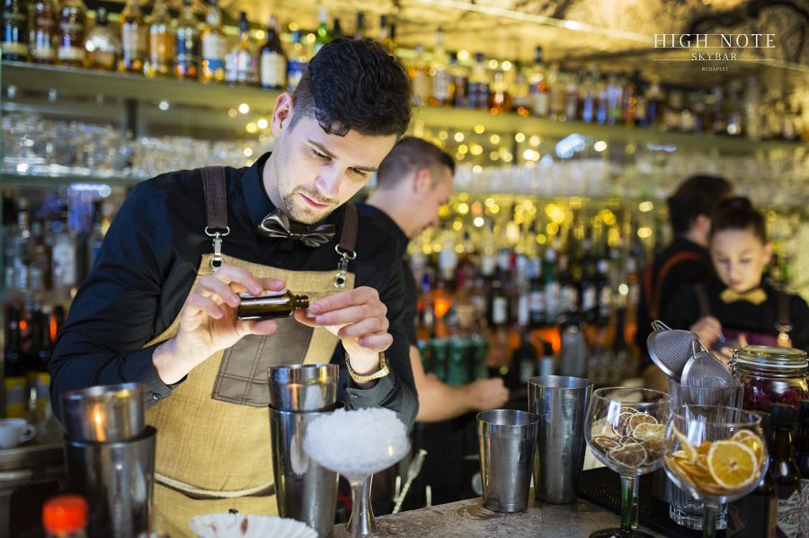 HUGO BOSS & HIGH NOTE SKYBAR : Illatos koktél élmény - SZÉPSÉG - Illatok - aria hotel, high note skybar, hugo boss, hugo boss parfüm, 