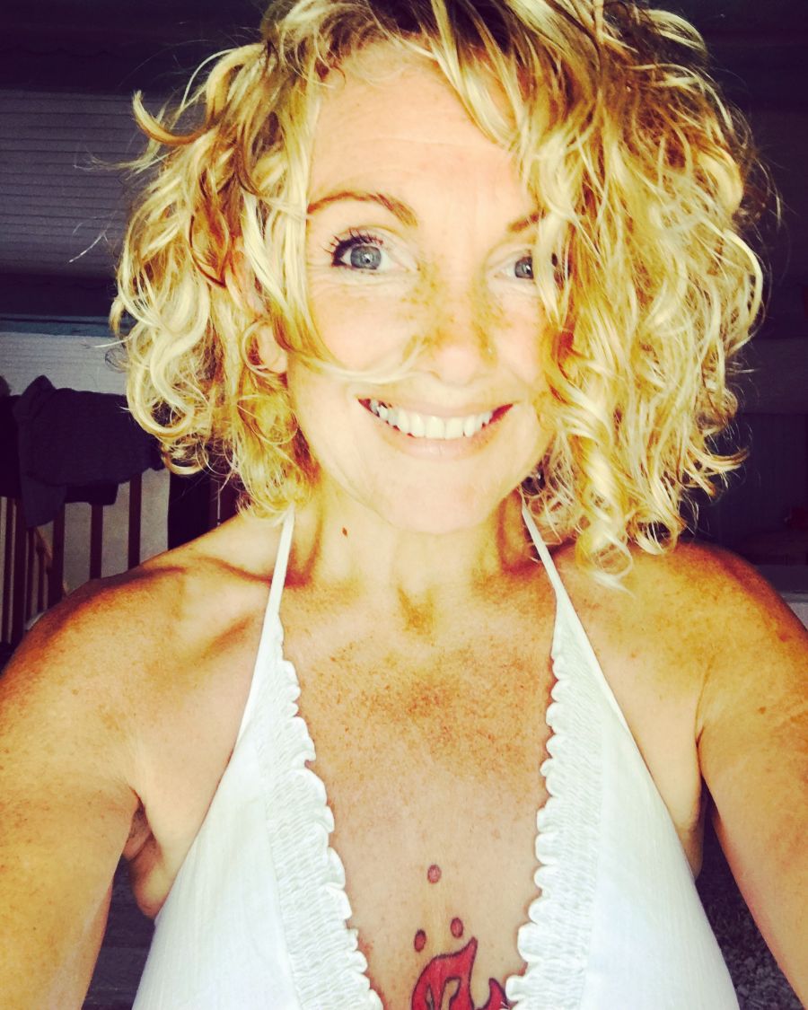 Fashion Designer-ből Vénuszi Nagykövet és Beavató papnő. Anaiya Sophia Magyarországon. - DIVAT&STÍLUS - Hírek  - anaiya sophia, designer, szakralitás, workshop budapest, 