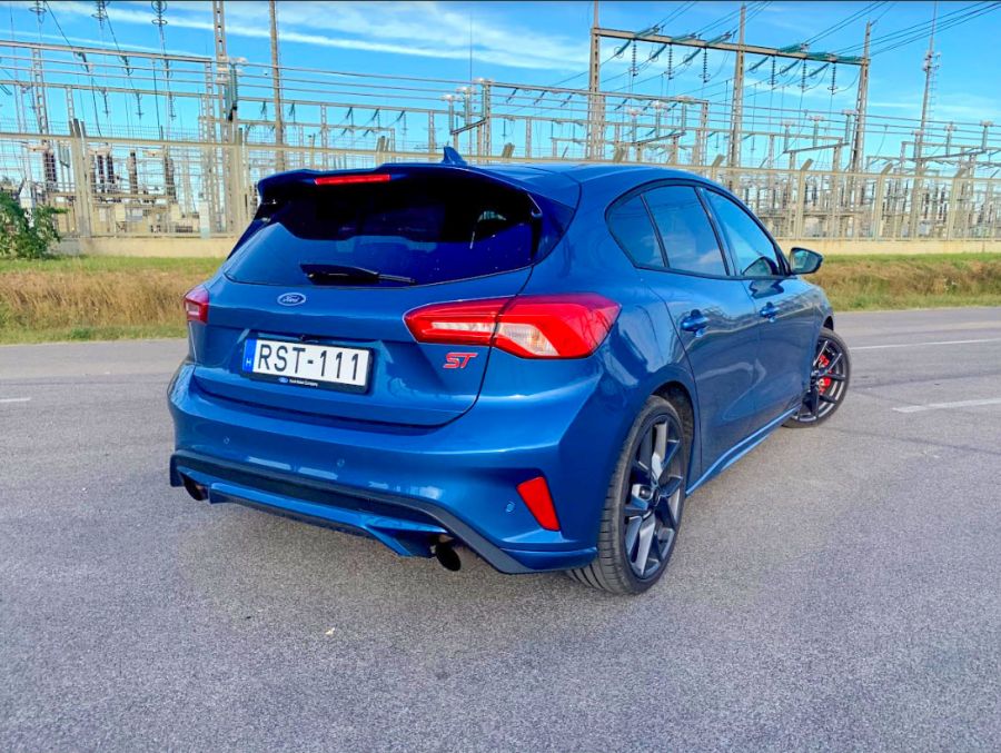 A bukósisak elengedhetetlen kellék – Ford Focus ST - Mobility -  - focus, ford, st, teszt, 