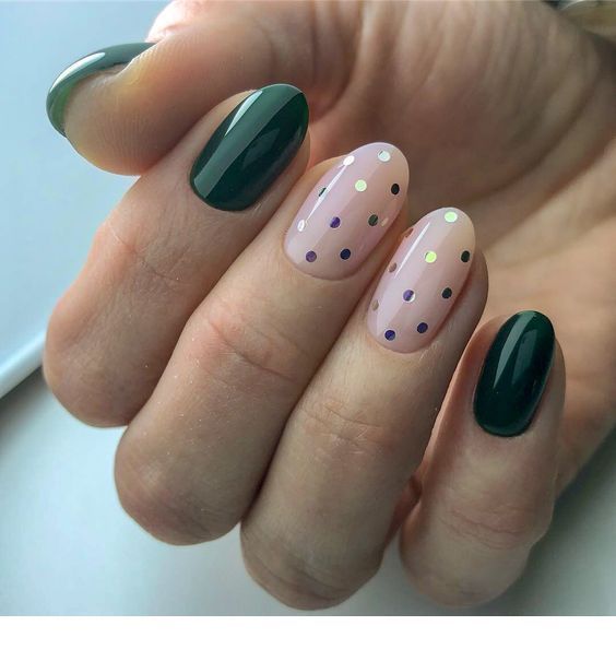 Top10: smaragdzöld manikűr ötletek őszre - SZÉPSÉG -  - köröm, manikűr, smaragdzöld, zöld, 