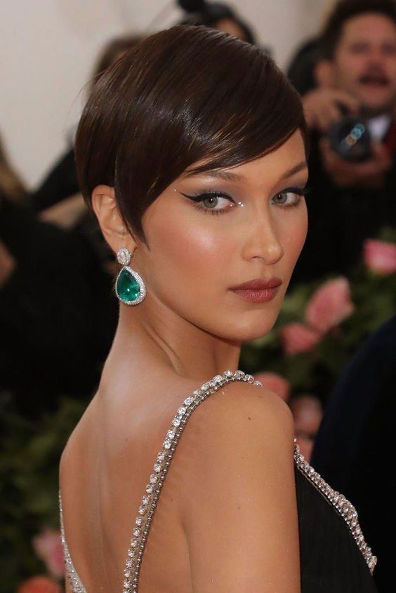 Top10: frizura ötletek Bella Hadidtól - SZÉPSÉG - Hajápolás  - bella hadid, frizura, haj, születésnap, 