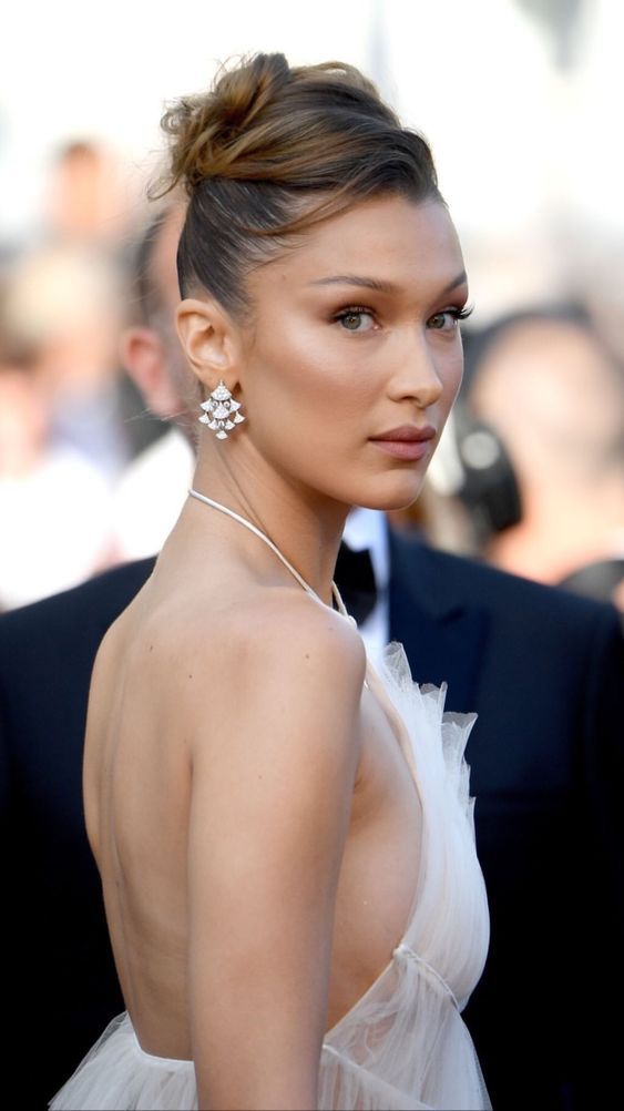 Top10: frizura ötletek Bella Hadidtól - SZÉPSÉG - Hajápolás  - bella hadid, frizura, haj, születésnap, 