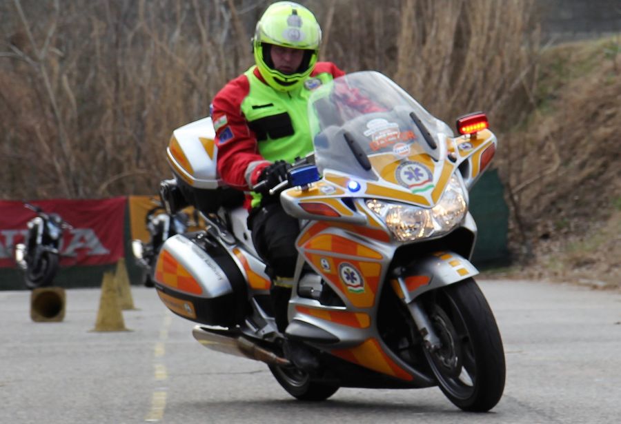 Forma autósok a Mentőmotorosokért - STYLENEWS - Mobility - gender, gender racing team, magyar mentőmotor alapítvány, 