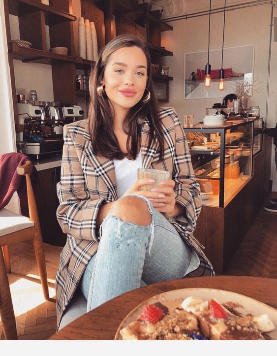 Stílusiskola: így viselj kockás blézereket - DIVAT&STÍLUS - Stílusiskola - blézer, divat, kockás blézer, outfit, ősz, stílus, 