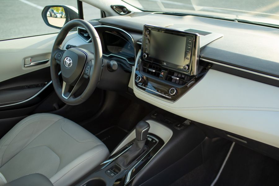 Nem politikai választás - Toyota Corolla Touring Sports 2.0 hibrid - STYLENEWS - Mobility - corolla, corolla 2019, hibrid, kombi, teszt, toyota, 