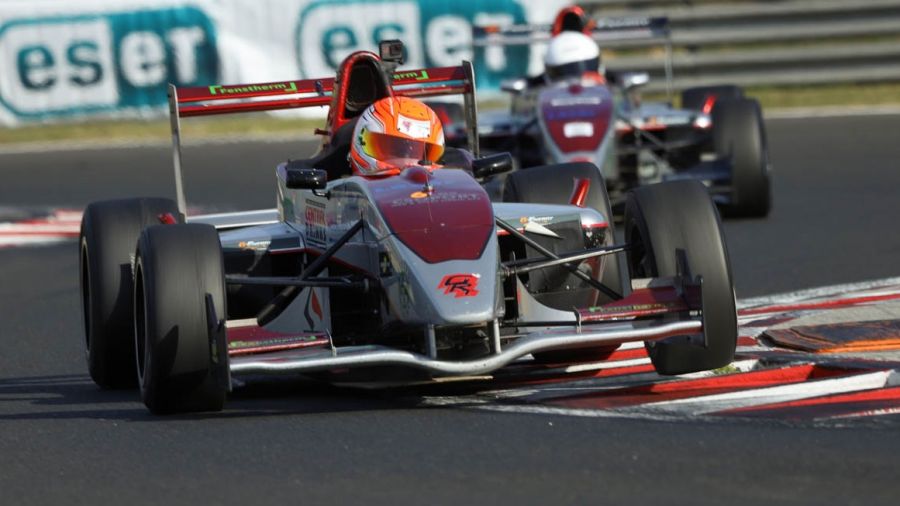 Mi vagyunk a bajnokok! - STYLENEWS - Mobility - autóverseny, formula, gender racing, grt, 