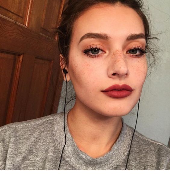 Top10: natúr sminkek munkanapokra - SZÉPSÉG - Smink  - munka, munkahely, natúr smink, smink, 