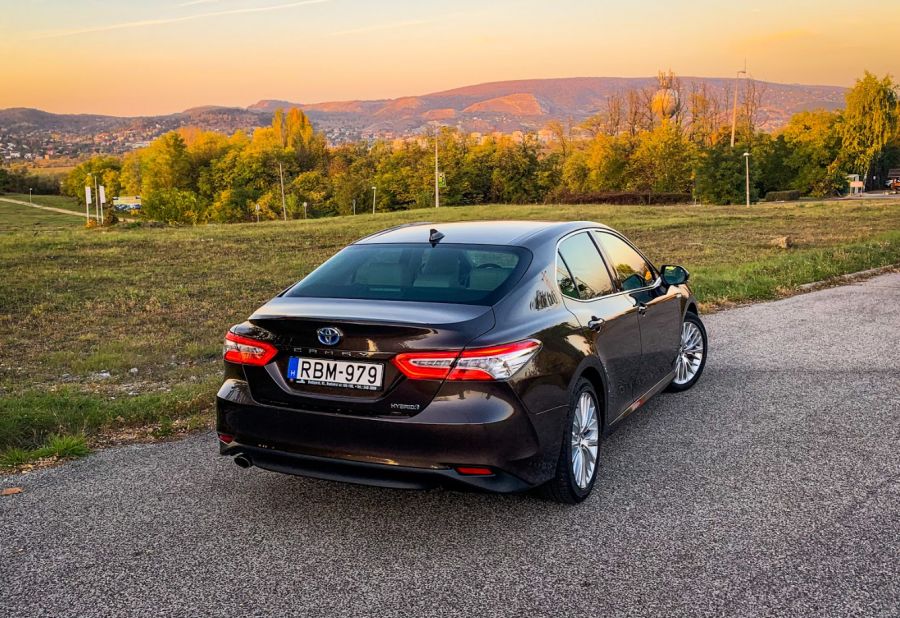 Csatába indul a Toyota Camry - STYLENEWS - Mobility - camry hibrid, camry hybrid, Camry teszt, Toyota camry, Toyota teszt, 