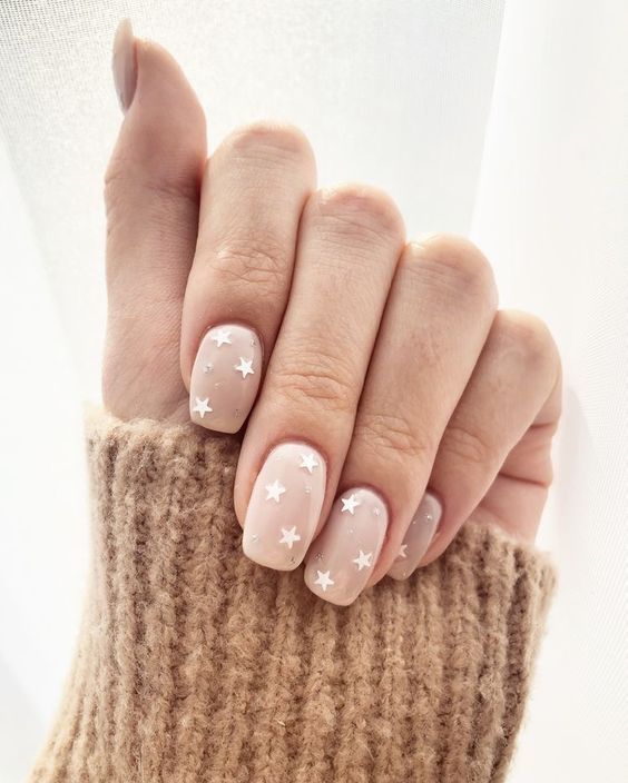 Top10: visszafogott mintás manikűr ötletek az őszi szezonra - SZÉPSÉG -  - köröm, manikűr, minta, mintás köröm, ősz, 