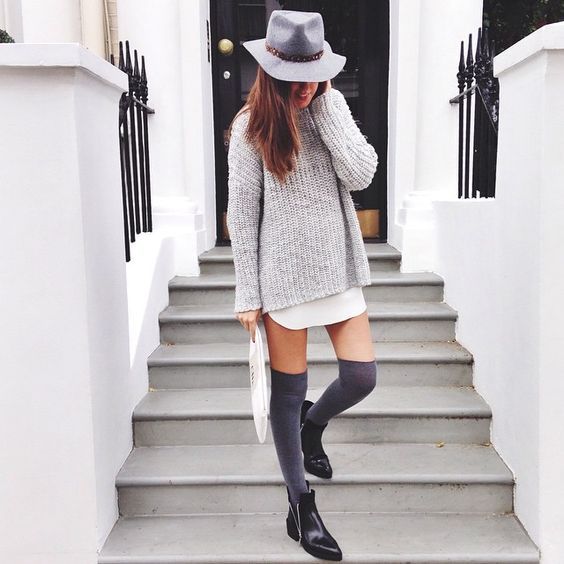 Stílusiskola: outfitek térdzoknival - DIVAT&STÍLUS - Stílusiskola - outfit, stílus, térdzokni, zokni, 