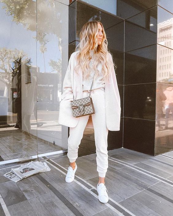 Stílusiskola: így viselj télen tetőtől talpig fehéret - DIVAT&STÍLUS - Stílusiskola - divat, fehér, outfit, stílus, tél, 