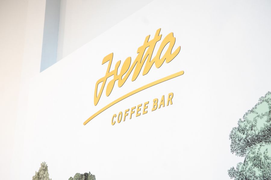 Specialty vonal és egy autókereskedés - Isetta Coffee Bar a Wallis Motor Pest szalonjában - Gasztronómia -  - bar, coffee, isetta, wallis, 