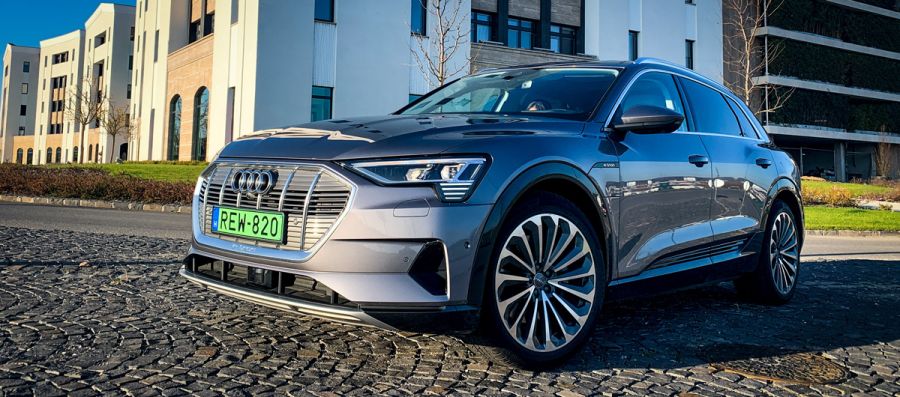 'Olyan volt, mint egy villámcsapás...' - Létezik szerelem első látásra! - STYLENEWS - Mobility - audi, audi e-tron, autó, teszt, 