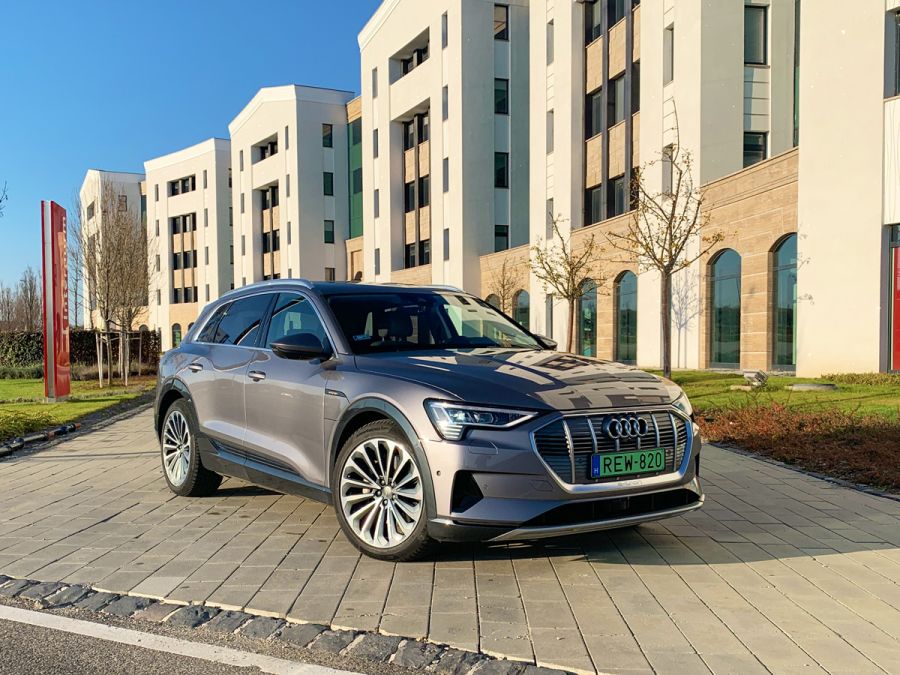 'Olyan volt, mint egy villámcsapás...' - Létezik szerelem első látásra! - STYLENEWS - Mobility - audi, audi e-tron, autó, teszt, 