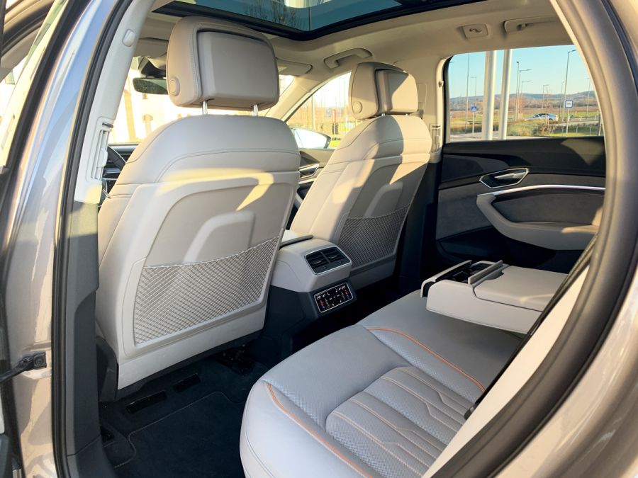 'Olyan volt, mint egy villámcsapás...' - Létezik szerelem első látásra! - STYLENEWS - Mobility - audi, audi e-tron, autó, teszt, 