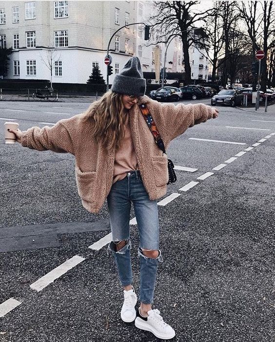 Stílusiskola: téli outfitek arra az esetre, ha nincs kedved kiöltözni - DIVAT&STÍLUS - Stílusiskola - 