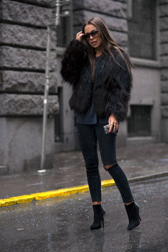 Sílusiskola: Csinos outfitek feketével - DIVAT&STÍLUS - Stílusiskola - divat, fekete, outfit, stílus, stílusiskola, 