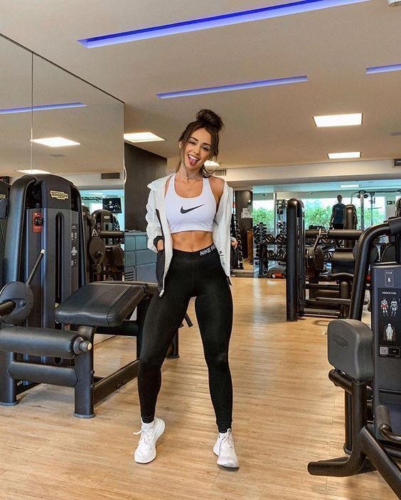 Stílusiskola: 10 szett, ami motiválni fog az edzésre - DIVAT&STÍLUS - Stílusiskola - divat, edzés, outfit, sport, 