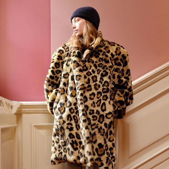 Stílusiskola: így viselj télen állatmintás darabokat - DIVAT&STÍLUS - Stílusiskola - állatminta, outfit, stílus, tél, 