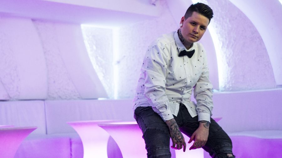 Hiába az erőlködés, ha belül érzed, hogy valaki más vagy. - STYLENEWS - Interjúk - énekes, interjú, karaoke, 