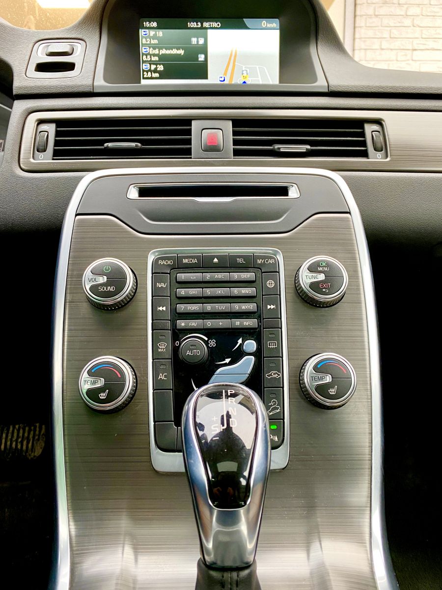 Biztonságos mindenes - XC 70 Momentum 2.4 D4 AWD - STYLENEWS - Mobility - volvo teszt, volvo xc70, volvo xc70 d4 awd, volvo xc70 d4 teszt, 