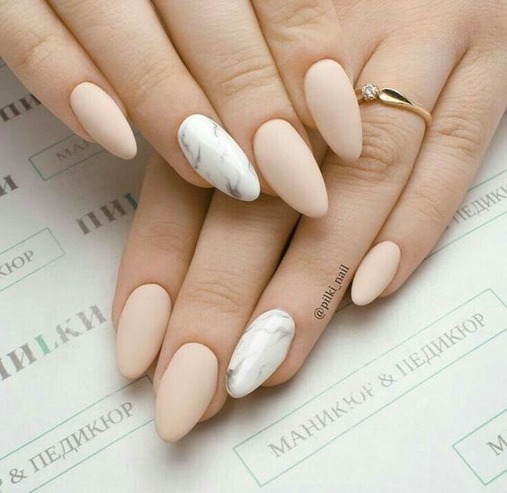 Top10: nude manikűr ötletek télre - SZÉPSÉG -  - köröm, manikűr, nude, nude színek, 