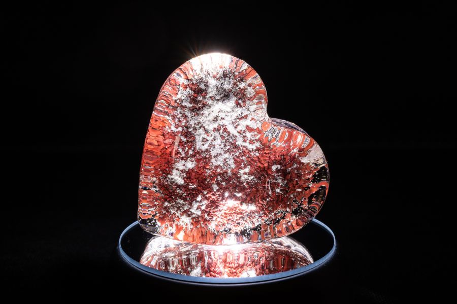 Különleges ékszerekkel emlékezhetünk elhunyt szeretteinkre - STYLENEWS - Aktuális - ékszer, emlék, gyász, üvegbe zárt emlék, veszteség, 