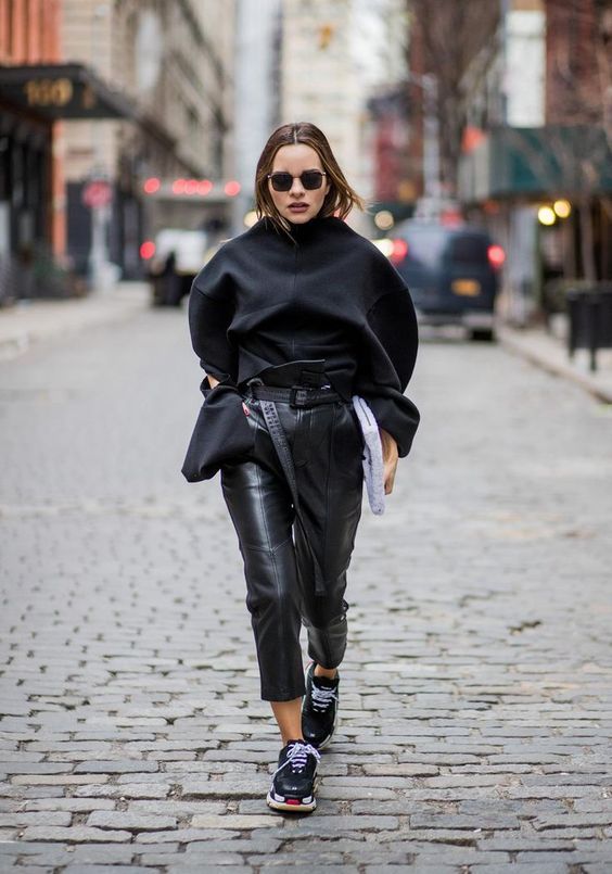 Stílusiskola: így viselj bőrnadrágokat - DIVAT&STÍLUS - Stílusiskola - bőrnadrág, divat, outfit, stílus, 