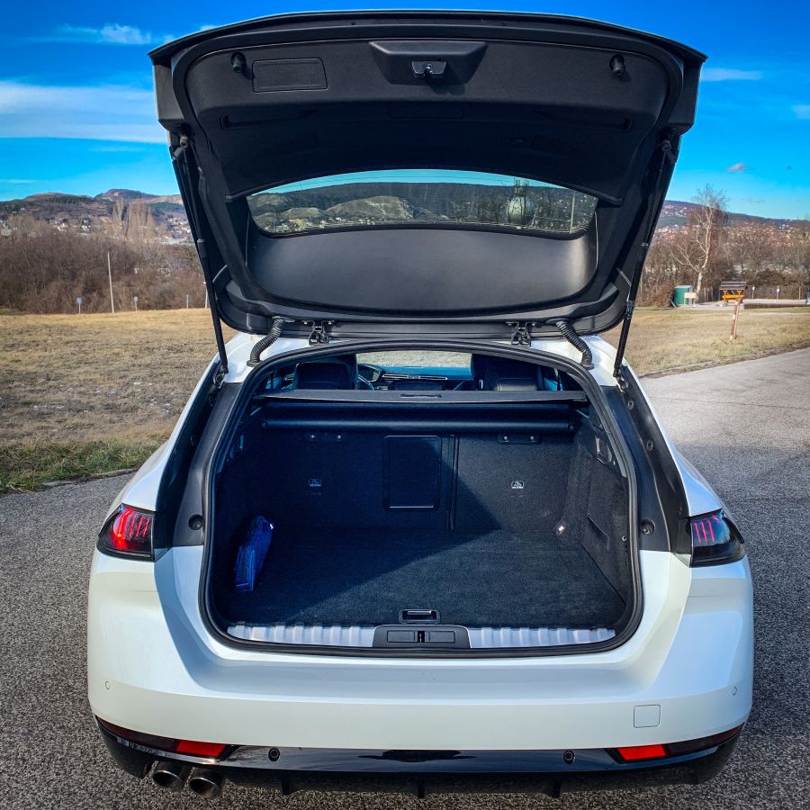 A zászlóshajó – Peugeot 508 SW GT Line 2.0 BlueHDI - STYLENEWS - Mobility - 508 kombi, 508 teszt, peugeot 508, peugeot 508 sw, peugeot 508 teszt, peugeot teszt, 