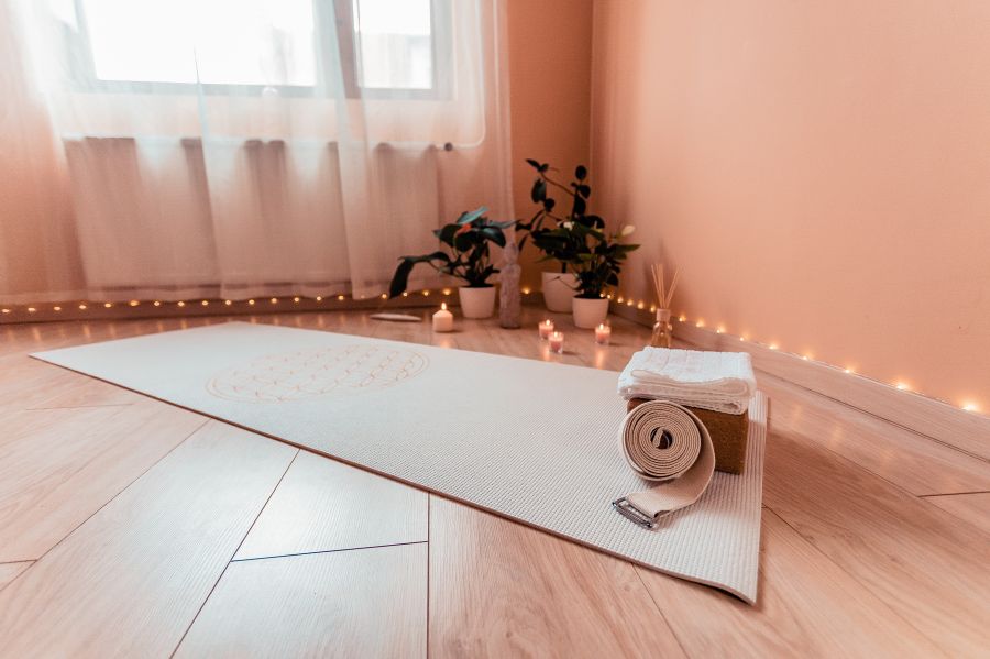 Így csinálj saját jóga “karantént” fillérekből - STYLELIFE - Fitness - egészség, egészséges életmód, jóga, 