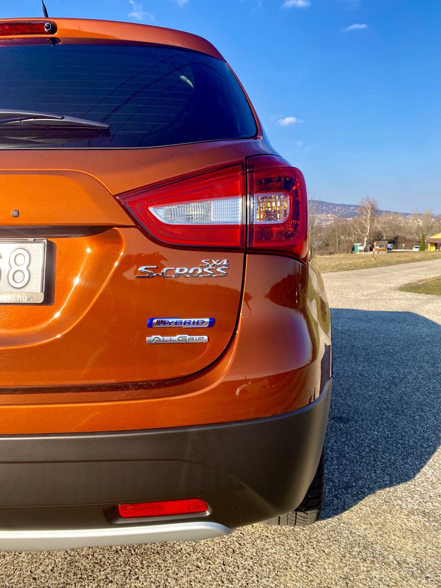 Minden igényt kielégít - Suzuki SX4 S-Cross 1.4 Hybrid GLX - STYLENEWS - Mobility - suzuki, suzuki hibrid, suzuki hybrid, suzuki scross, suzuki sx4, suzuki sx4 scross, 