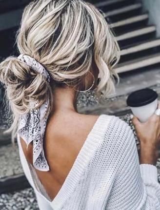 Top10: gyorsan elkészíthető, laza kontyok - SZÉPSÉG - Hajápolás  - frizura, hajak, konty, 