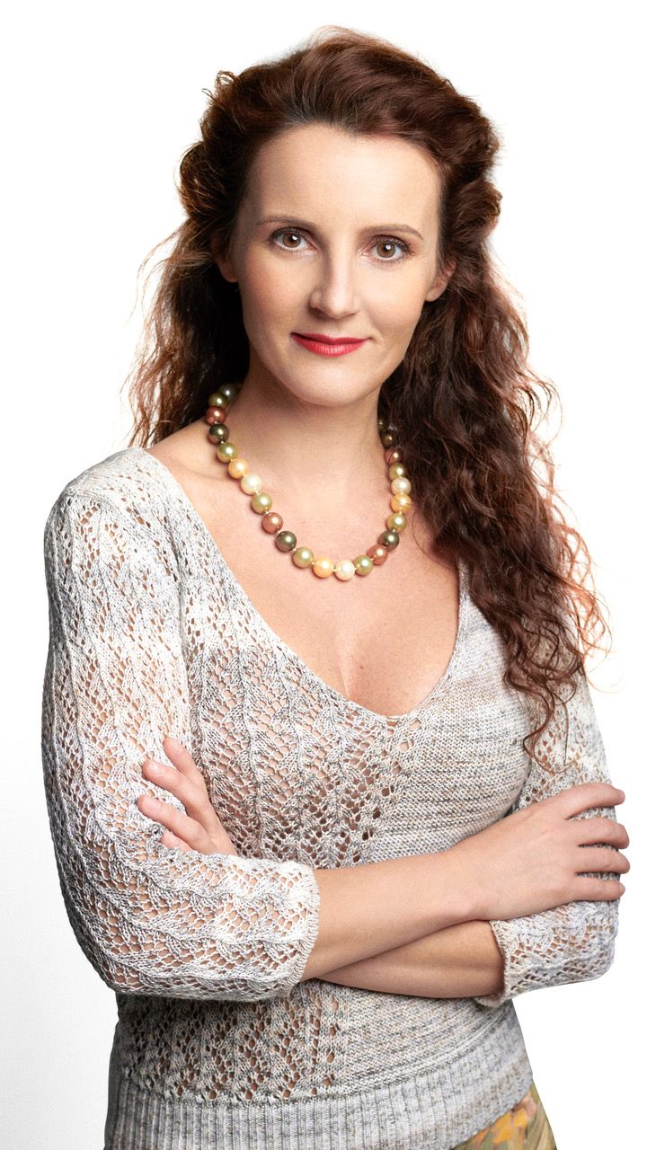 Dr. Házi Edina gyógyszerész, kutató-fejlesztő DRHAZI® hightech kozmetikumok gyártója - STYLELIFE - Egészség - dr házi edina, drhazi, illóolaj, 