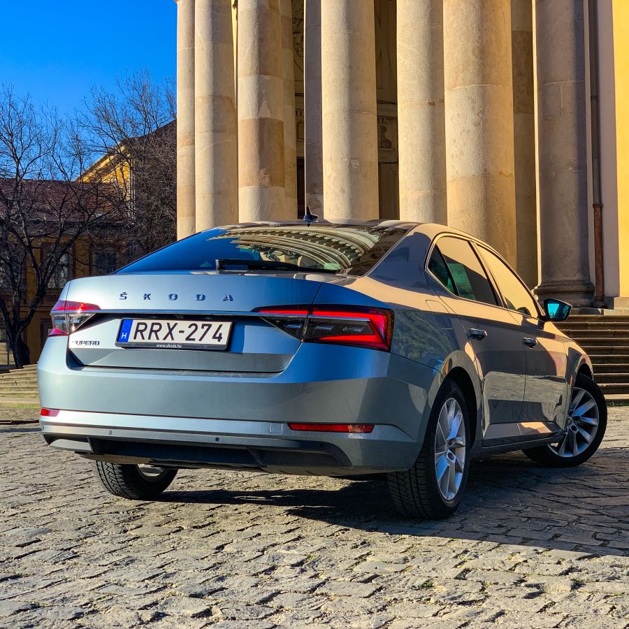 A szolid cirkáló - megújult Škoda Superb - STYLENEWS - Mobility - autó, skoda, skoda superb, teszt, 