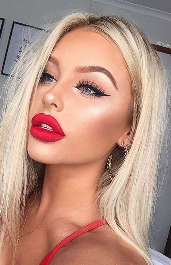 Top10: szájhangsúlyos sminkek videórandikhoz - SZÉPSÉG - Smink  - randi, rúzs, smink, 