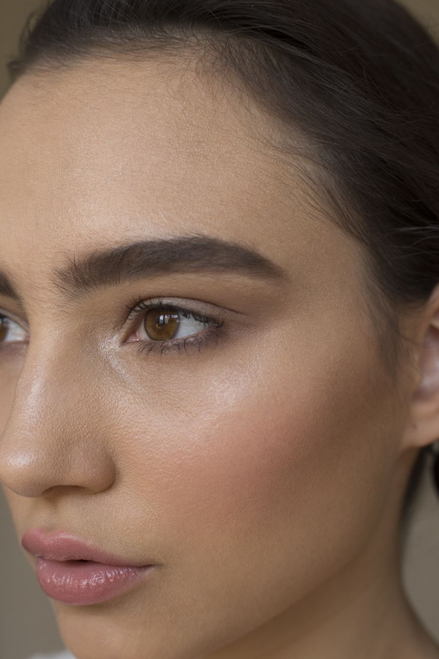 Leáldozóban a matt trendek - SZÉPSÉG - Smink  - legújabb sminktrendek, smink, smink tippek, sminkek, szépség, 