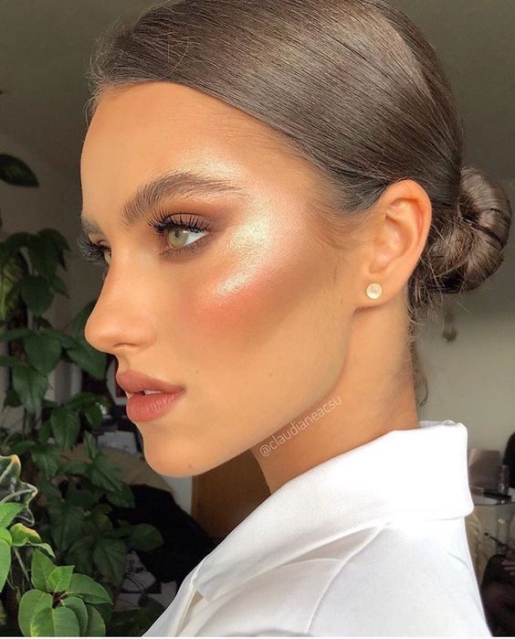 Top10: hangolódj a nyárra bronzos sminkekkel - SZÉPSÉG - Smink  - bronzos, nyár, smink, 