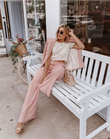 Stílusiskola: így viselj púderrózsaszínt - DIVAT&STÍLUS - Stílusiskola - divat, outfit, púderrózsaszín, stílus, 