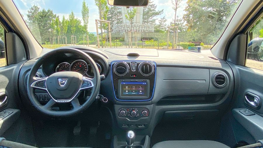 Elvitte a monyómat – Dacia Lodgy 1.3 - STYLENEWS - Mobility - dacia lodgy, dacia lodgy 1.3, dacia lodgy 7 személyes, dacia lodgy teszt, lodgy teszt, 