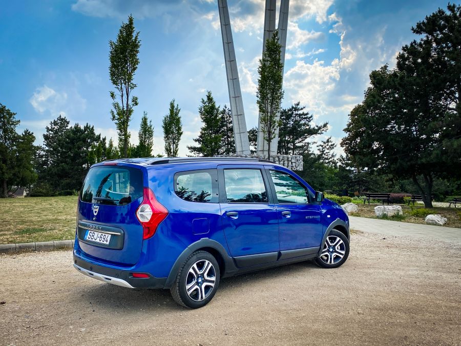 Elvitte a monyómat – Dacia Lodgy 1.3 - STYLENEWS - Mobility - dacia lodgy, dacia lodgy 1.3, dacia lodgy 7 személyes, dacia lodgy teszt, lodgy teszt, 