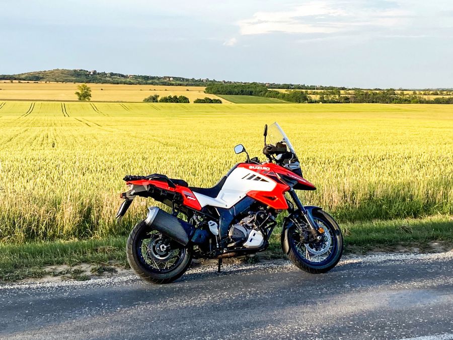 Felfelé kerekítve – V-Strom 1050XT ABS - STYLENEWS - Mobility - suzuki v-strom teszt, suzukimotors, v-strom, v-strom 1050 teszt, v-strom 1050xt, v-strom teszt, 