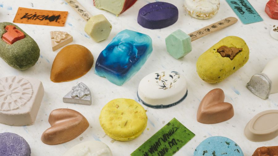 A meztelen igazság - Egy idő után bele fogunk fulladni a felesleges csomagolásokba - SZÉPSÉG - Bőrápolás - csomagolás, csomagolásmentes, lush, műanyag, műanyagmentes július, 