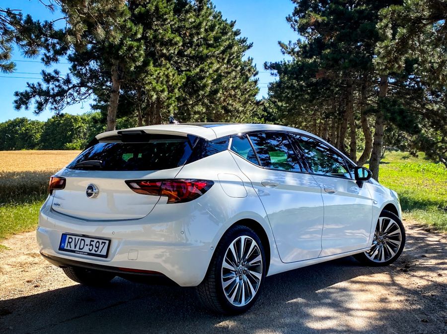 Ha szorít az ülés, irány a fitness - Opel Astra - STYLENEWS - Mobility - astra 5 ajtós, astra k, astra k teszt, opel astra k, opel astra k teszt, 