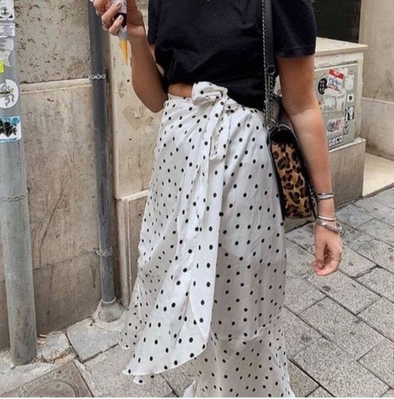 Stílusiskola: így viselj pöttyös szoknyákat - DIVAT&STÍLUS - Stílusiskola - divat, outfit, pöttyös, stílus, szoknya, 