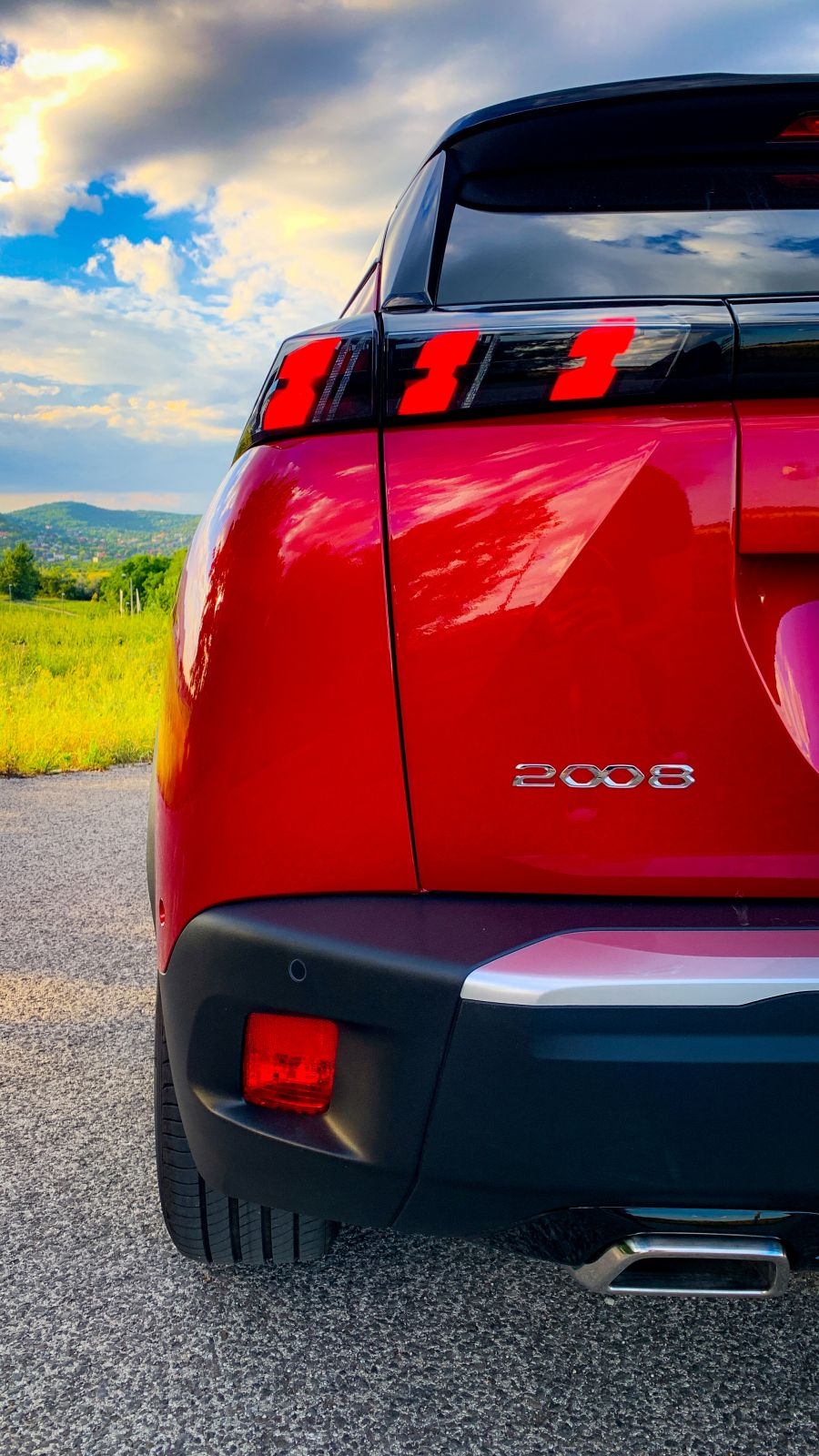 SUV francia módon - Peugeot 2008 1.2 GT Line - STYLENEWS - Mobility - peugeot 2008, peugeot 2008 gti teszt, peugeot 2008 teszt, peugeot suv teszt, 