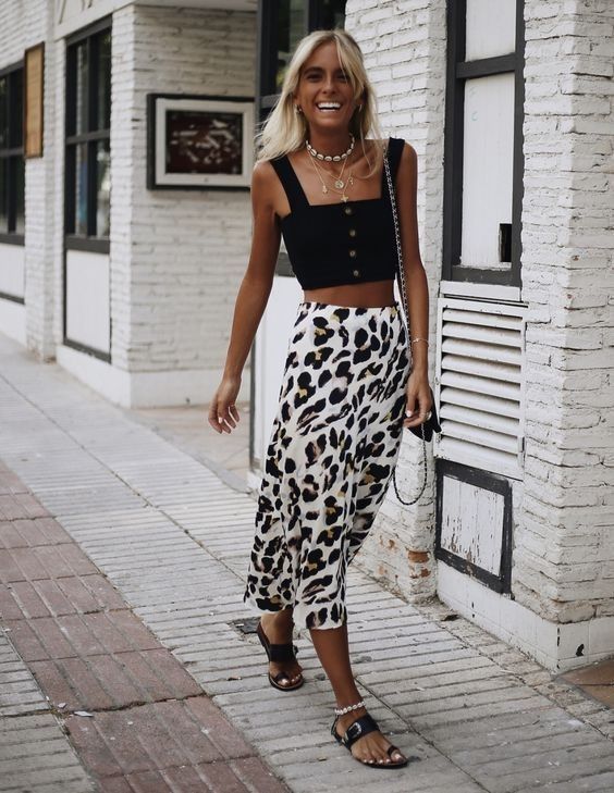 Stílusiskola: így viselj állatmintás szoknyákat - DIVAT&STÍLUS - Stílusiskola - állatminta, divat, outfit, stílus, 