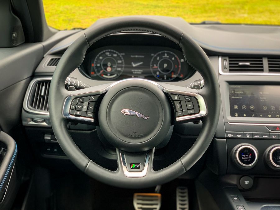 Tökéletes alternatíva – Jaguar E-Pace 2.0d R Dynamic S - STYLENEWS - Mobility - jaguar dízel teszt, jaguar e pace, jaguar e pace r dynamic teszt, jaguar epace teszt, jaguar suv teszt, jaguar teszt, 