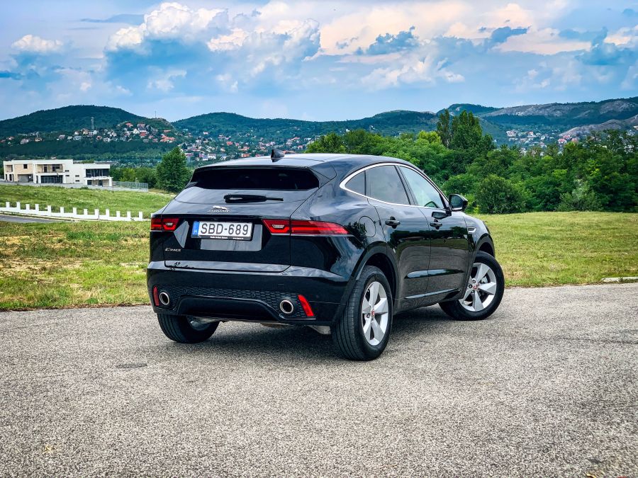Tökéletes alternatíva – Jaguar E-Pace 2.0d R Dynamic S - STYLENEWS - Mobility - jaguar dízel teszt, jaguar e pace, jaguar e pace r dynamic teszt, jaguar epace teszt, jaguar suv teszt, jaguar teszt, 