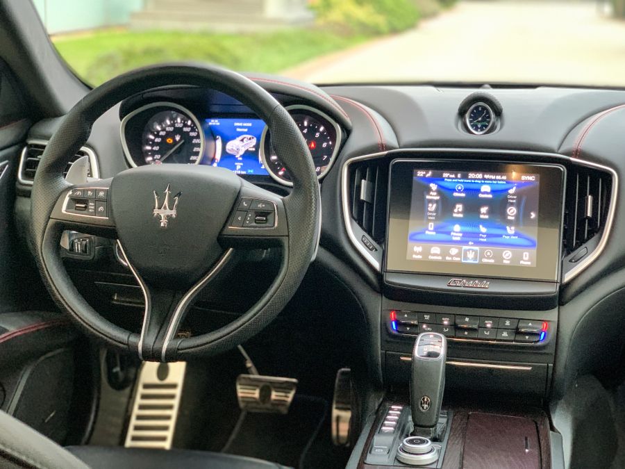 Tradíció, stílus, sebesség – Maserati Ghibli 3.0 V6 - STYLENEWS - Mobility - ghibli 3.0 teszt, maserati ghibli, maserati ghibli teszt, maserati teszt, stílusos autók, 